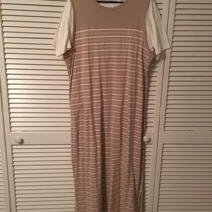 Woman’s Bill Blass Long Dress size XXL